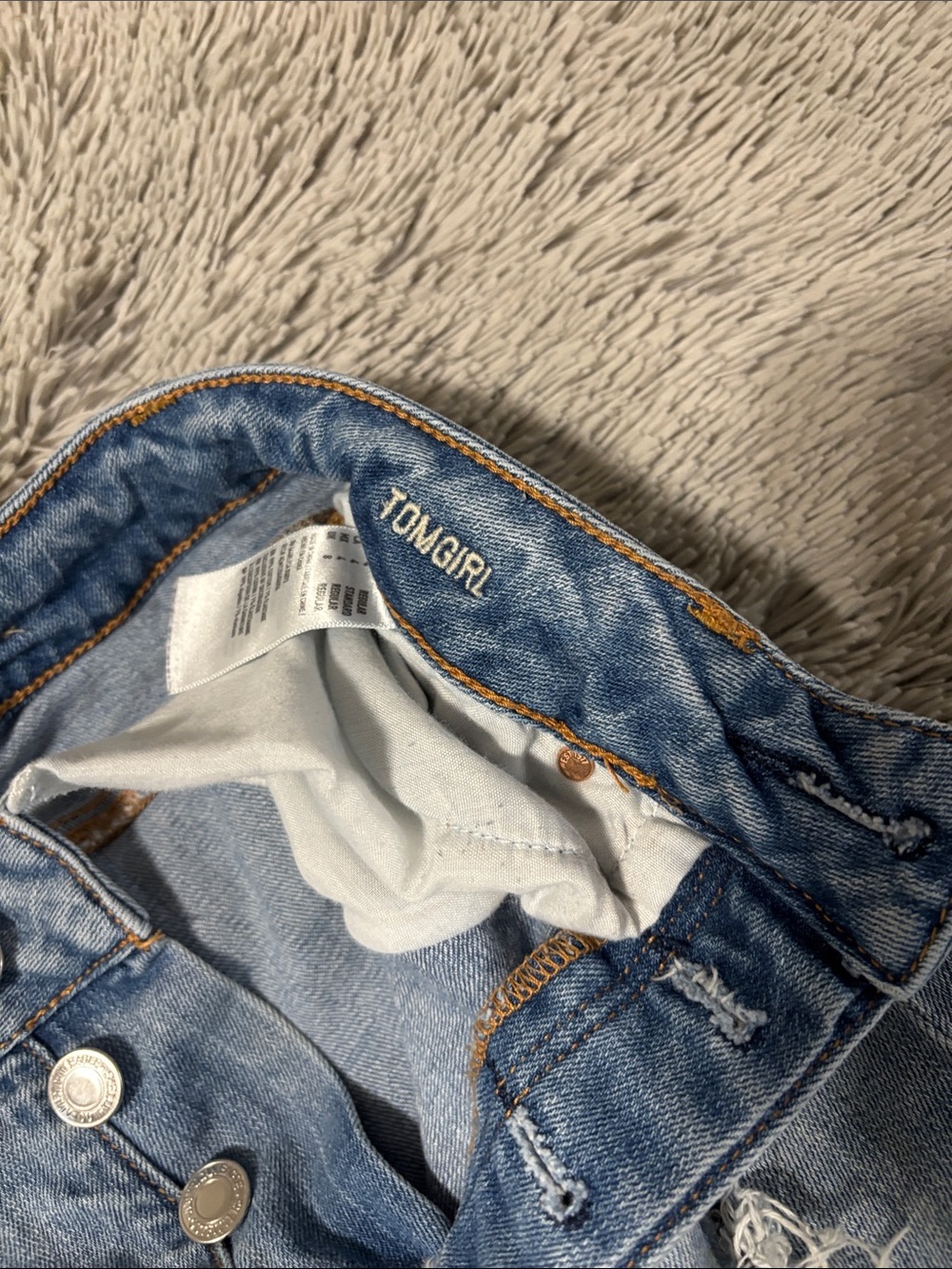 American Eagle Outfitters Distressed Tomgirl Jeans - Picture 3 of 5